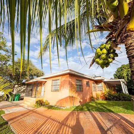 Modern 2 Bedroom In The Heart Of Wynwood Art District Miami Esterno foto